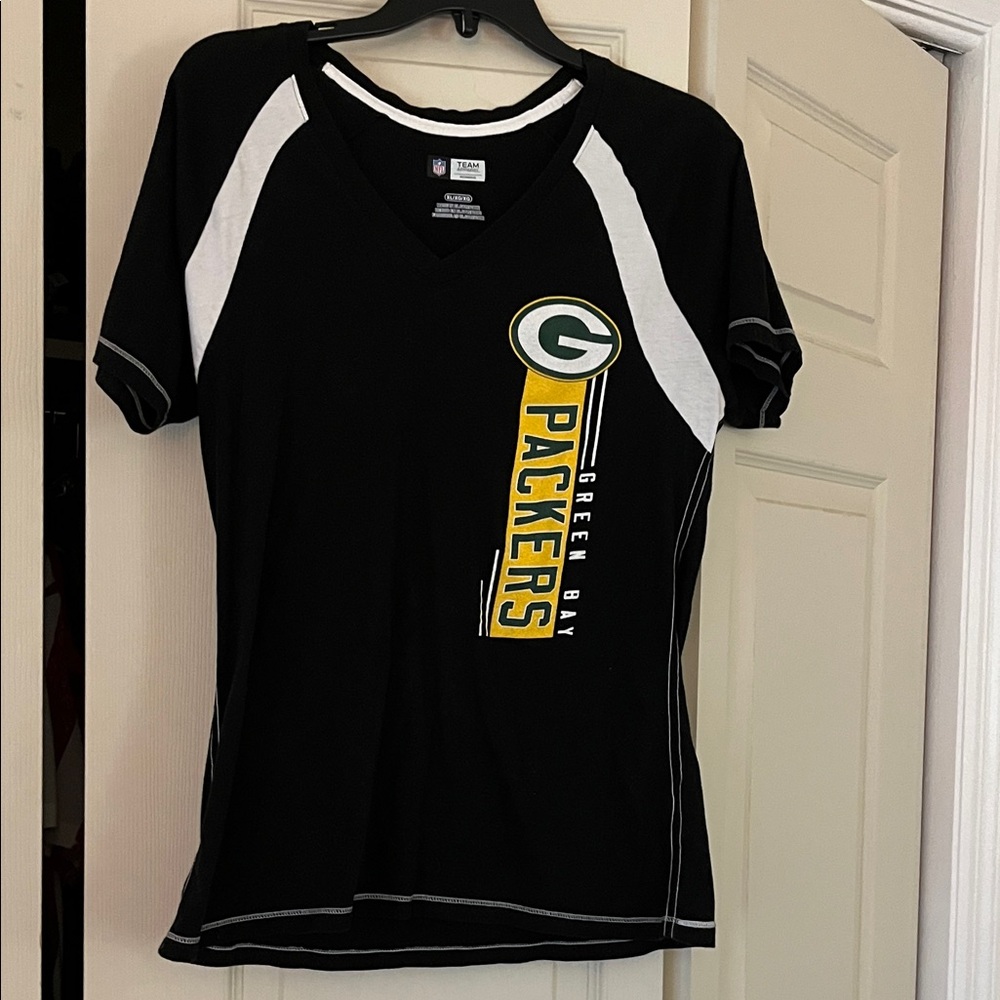 Green Bay Packers Team Apparel Women's Black V-Neck Top